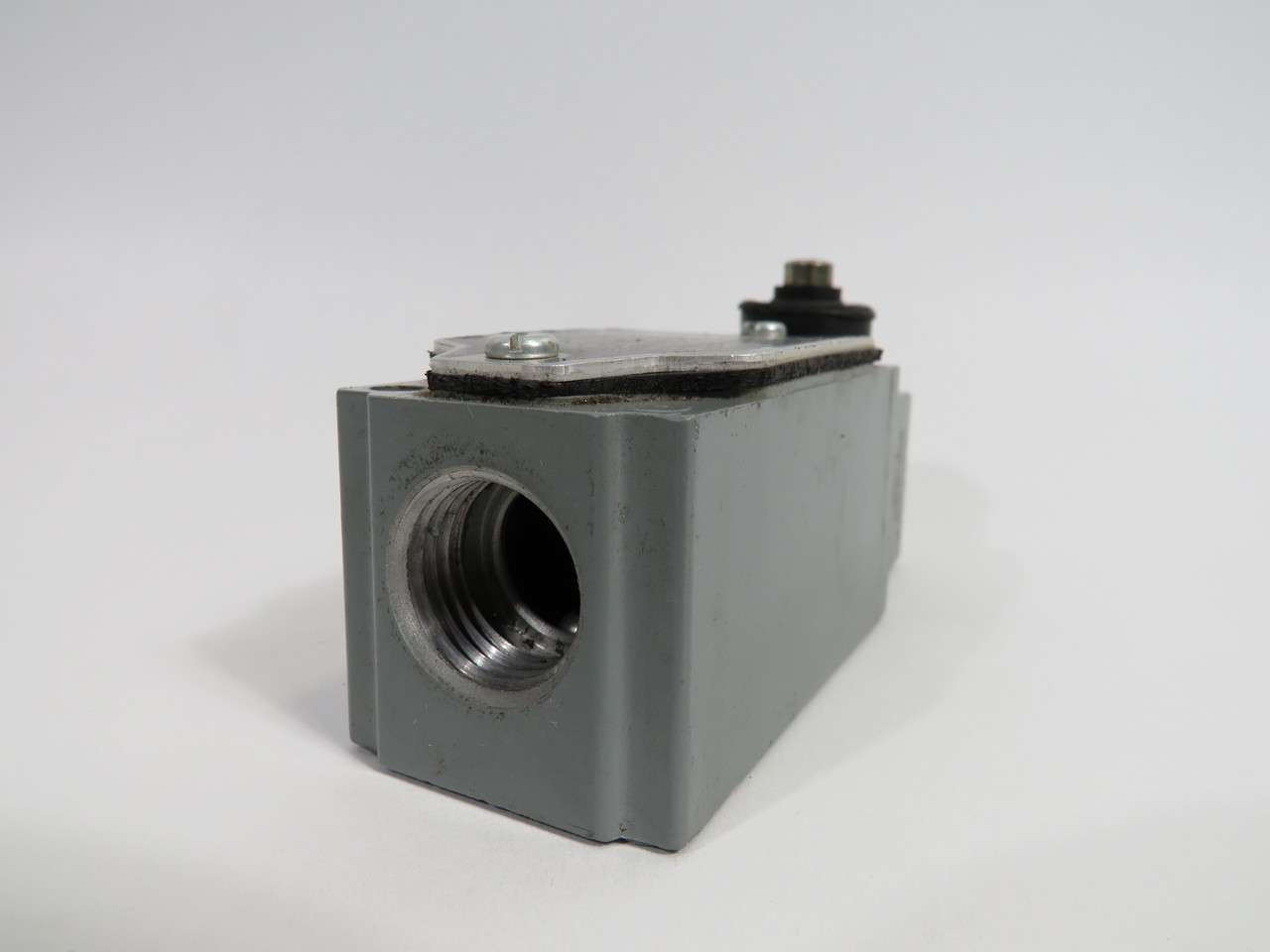 Allen-Bradley 802T-C Series D Limit Switch C/W Z-13956 Head SHELF WEAR USED