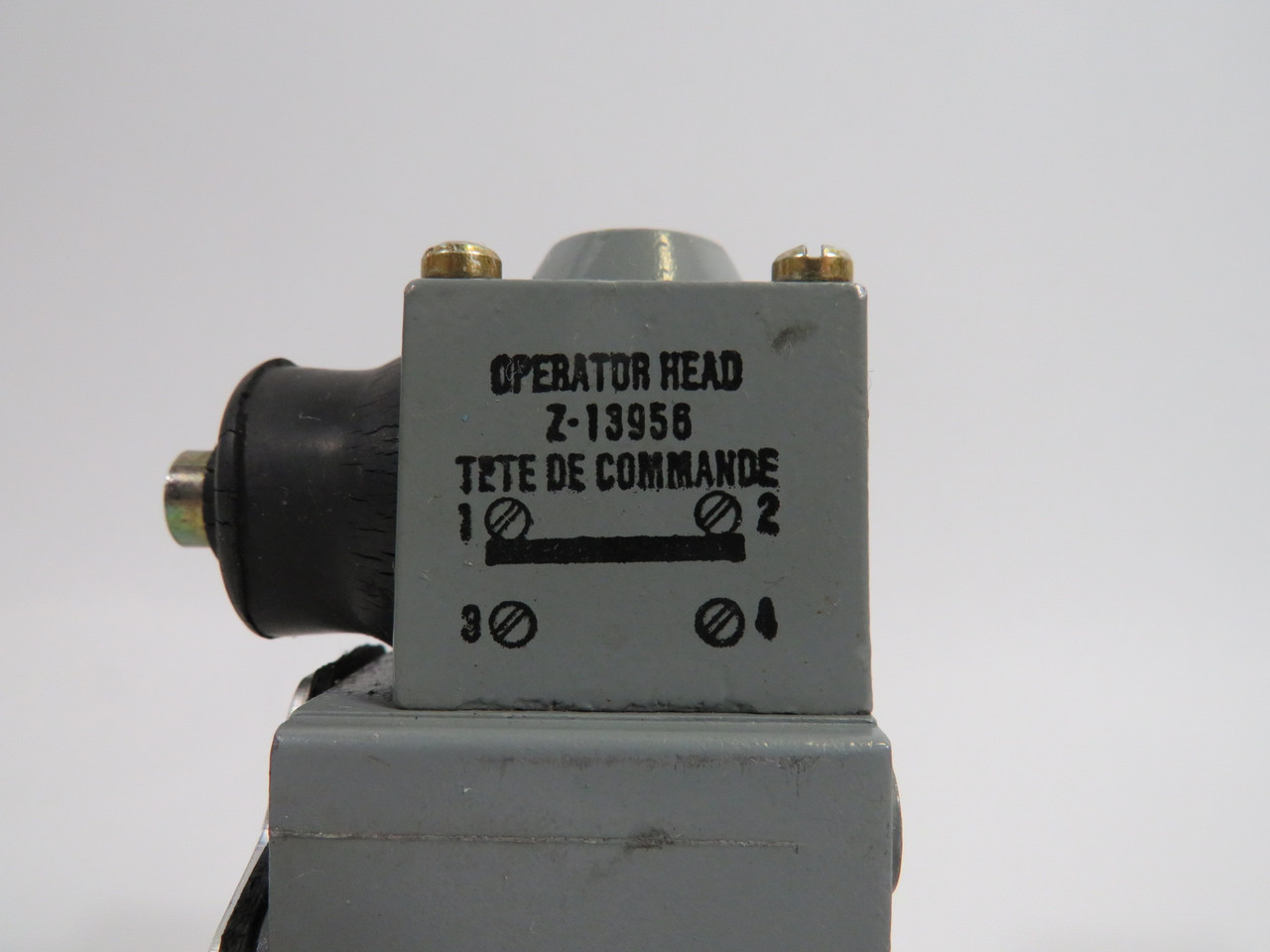 Allen-Bradley 802T-C Series D Limit Switch C/W Z-13956 Head SHELF WEAR USED