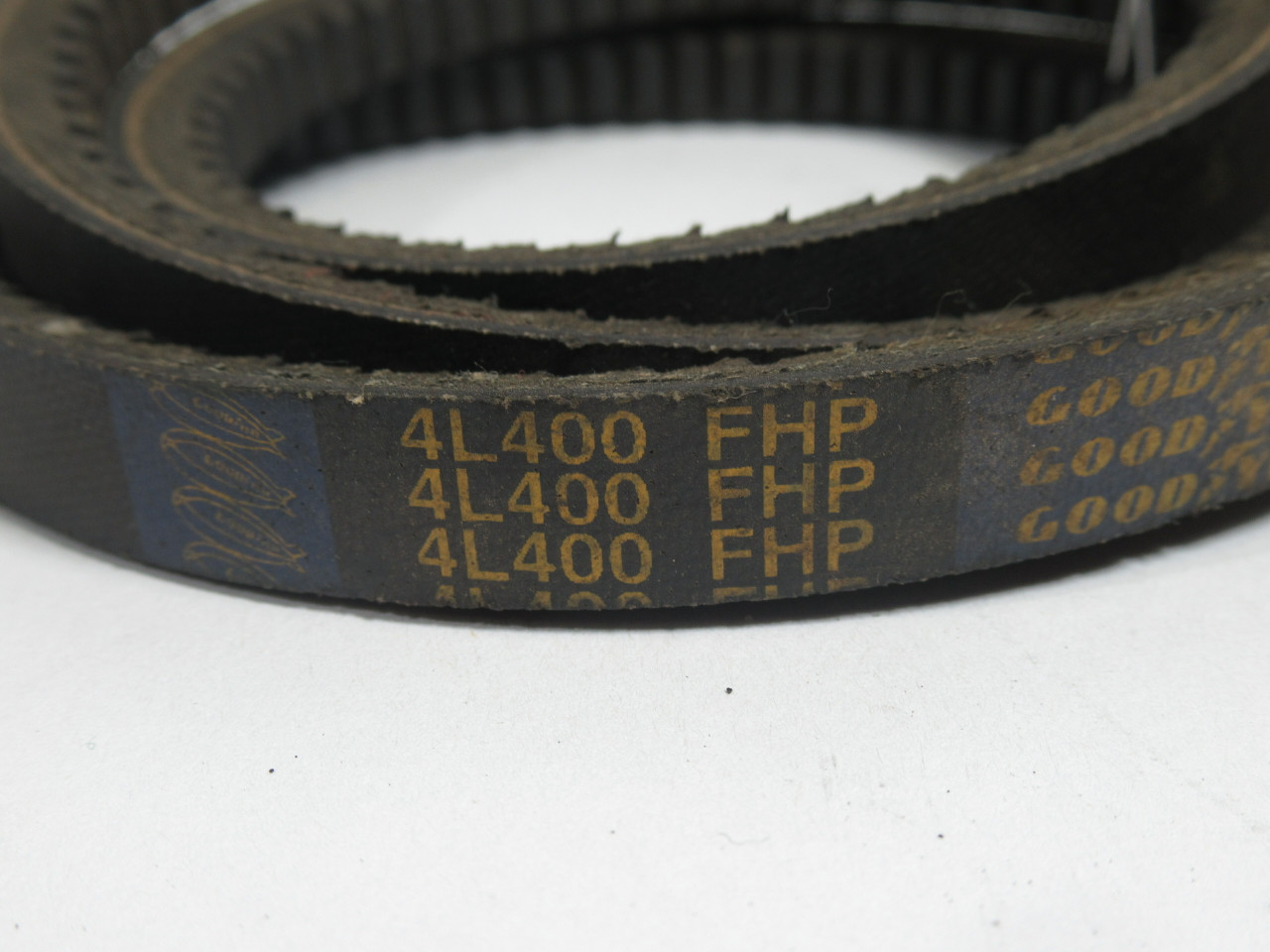 GoodYear 4L400 V-Belt 40"L .50"W .31"W ! NOP !