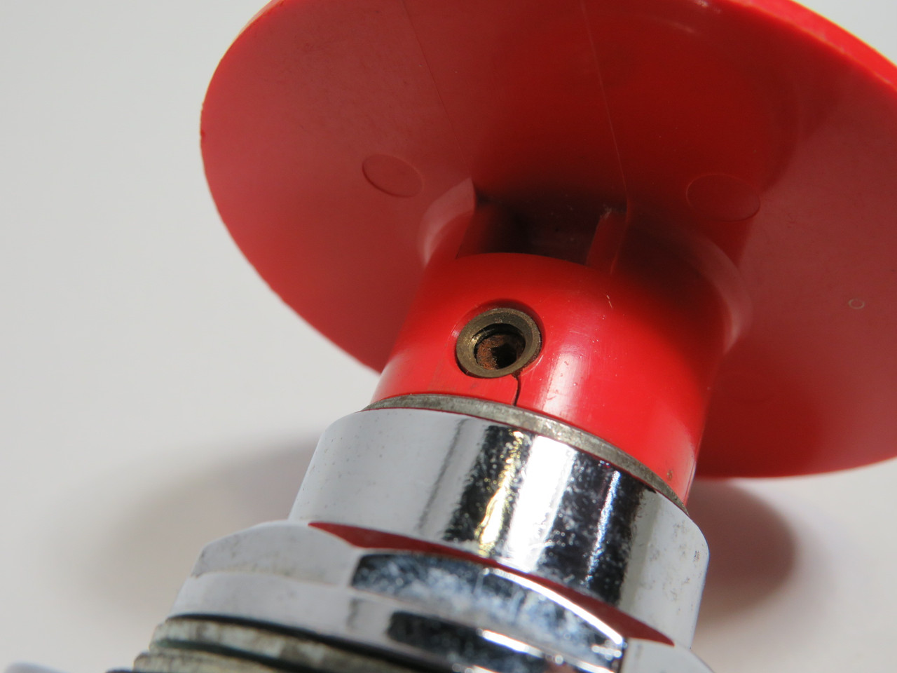 Furnas 52PB9E2J Ser B Red Mushroom Head Push Button 1NC SHELF WEAR USED