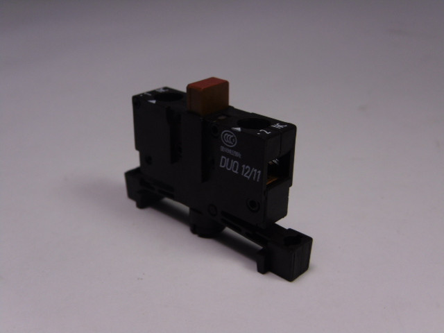 Siemens 3SB3420-0C Contact Block ! NOP !