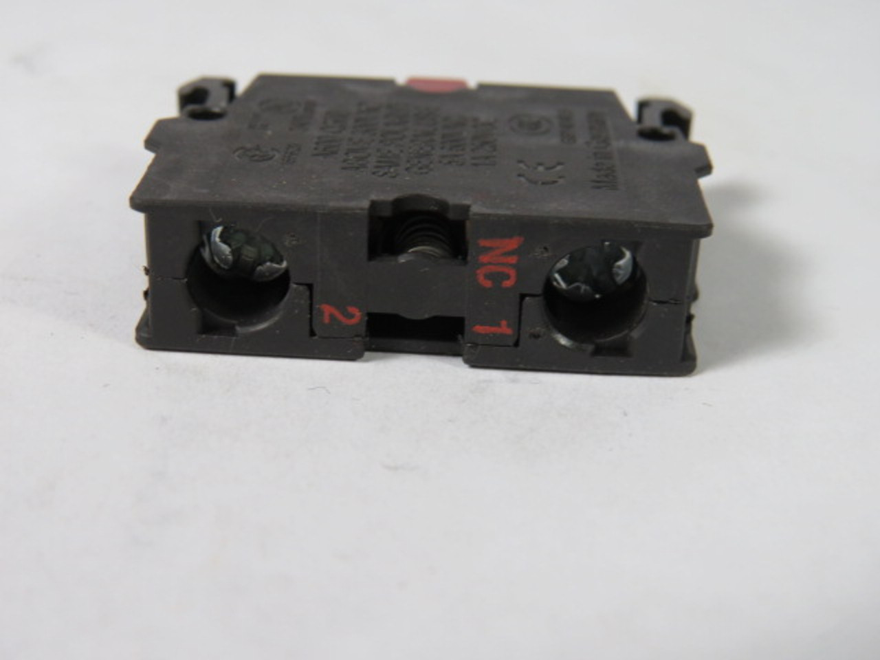 Eaton M22-K01 Contact Block 1NC 4A 500VAC USED