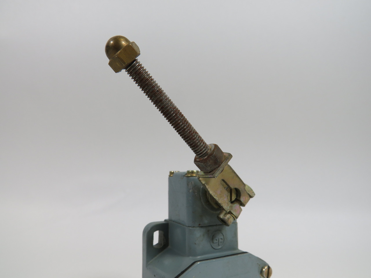 Pizzato FL-563 Limit Switch 250V 10A w/ Lever Operating Head USED