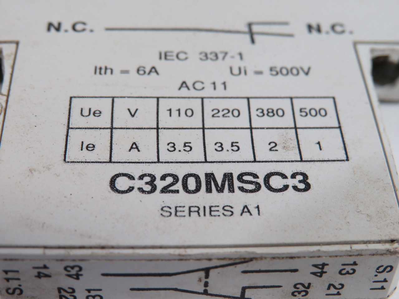Eaton Cutler-Hammer C320MSC3 Ser A1 Aux Contact Block 1NO 1NC *Rust* USED