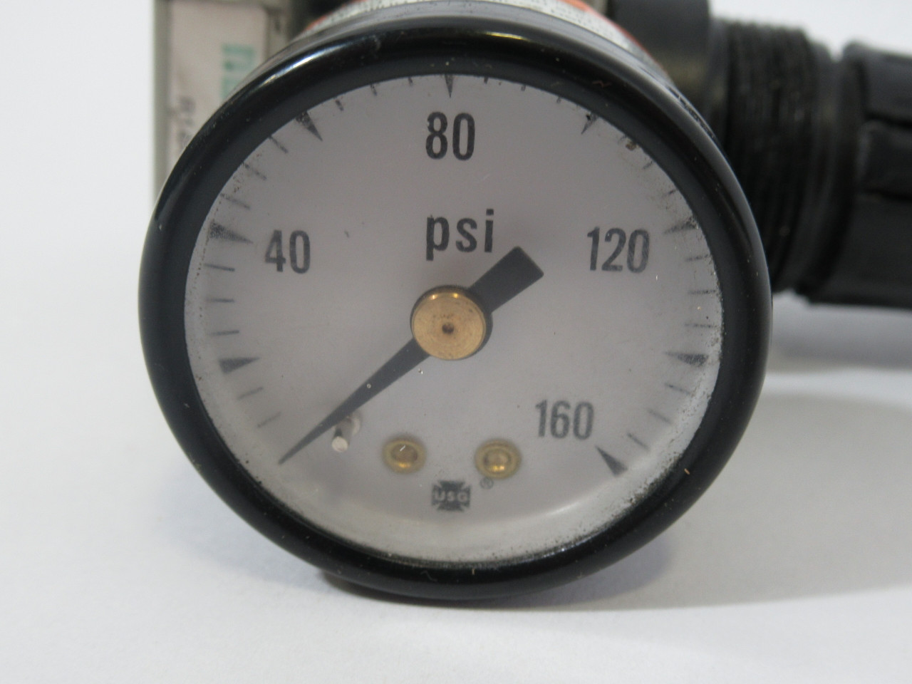 Numatics R14R-02G Pressure Regulator w/Gauge 1/4" NPTF 1/8"GA 40 scfm USED