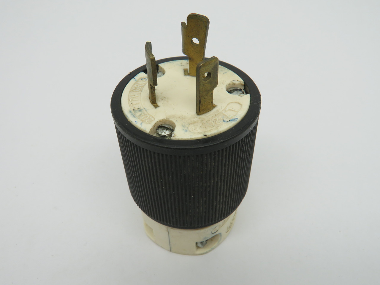 Woodhead L7-20P Turnex Plug 20A 277V 3W 2P USED