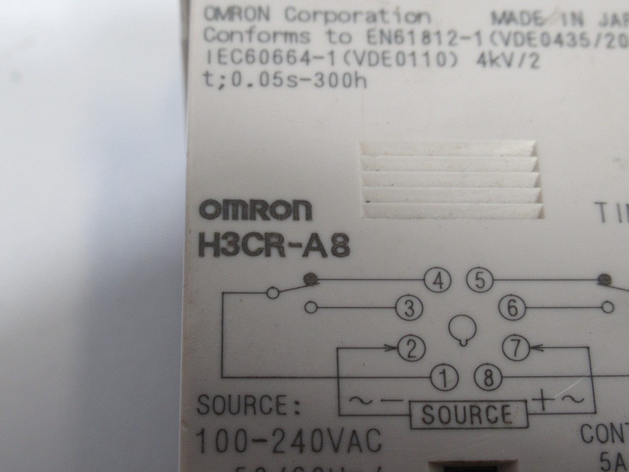 Omron H3CR-A8 Solid State Timer Relay 0.05s-300h 5A 100-240VAC 50/60Hz USED