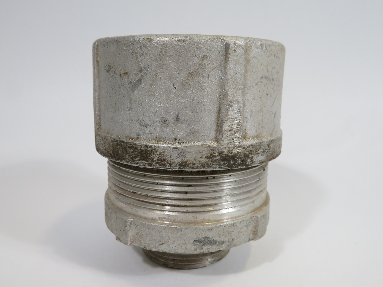 Crouse-Hinds 0100250 0100512 Cable Connector 1-1/4" NPT USED