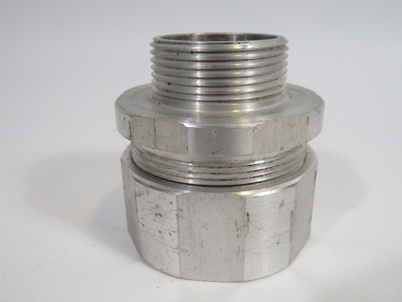 JEP 1-1/4-D Cable Connector 1-1/4" NPT USED