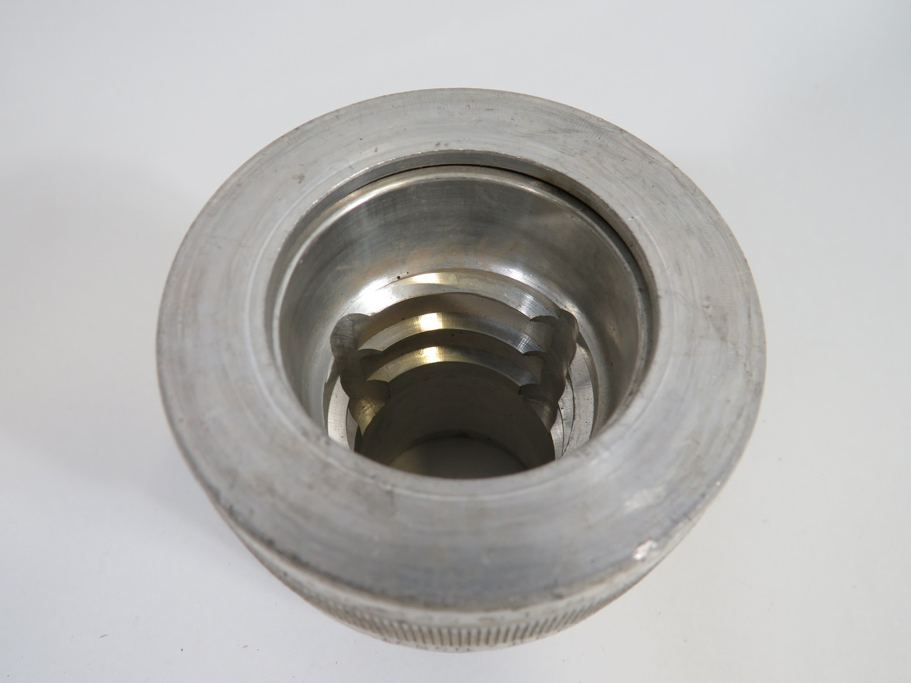 Thomas & Betts 3-150-140 Spin-On Connector 1-1/2" NPT NO GASKET USED