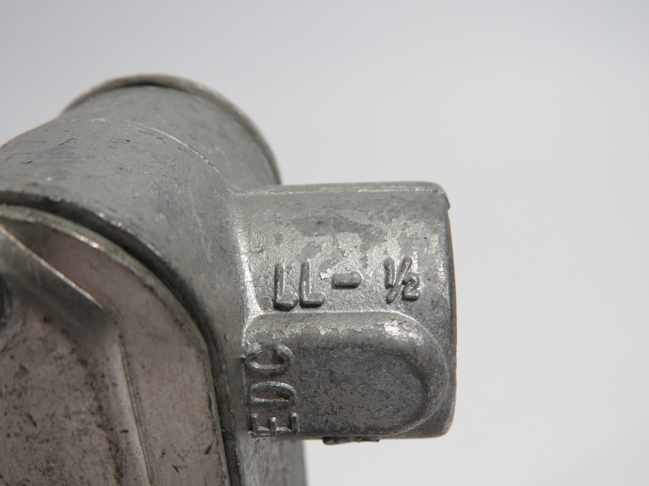 EDC LL/LR-1/2 Threaded Conduit Body 1/2" LL/LR w/ Covers+Gaskets SHELF WEAR USED