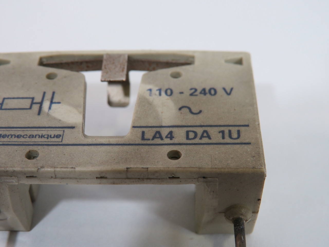 Telemecanique LA4-DA1U Suppressor Module 110-240V SHELF WEAR USED