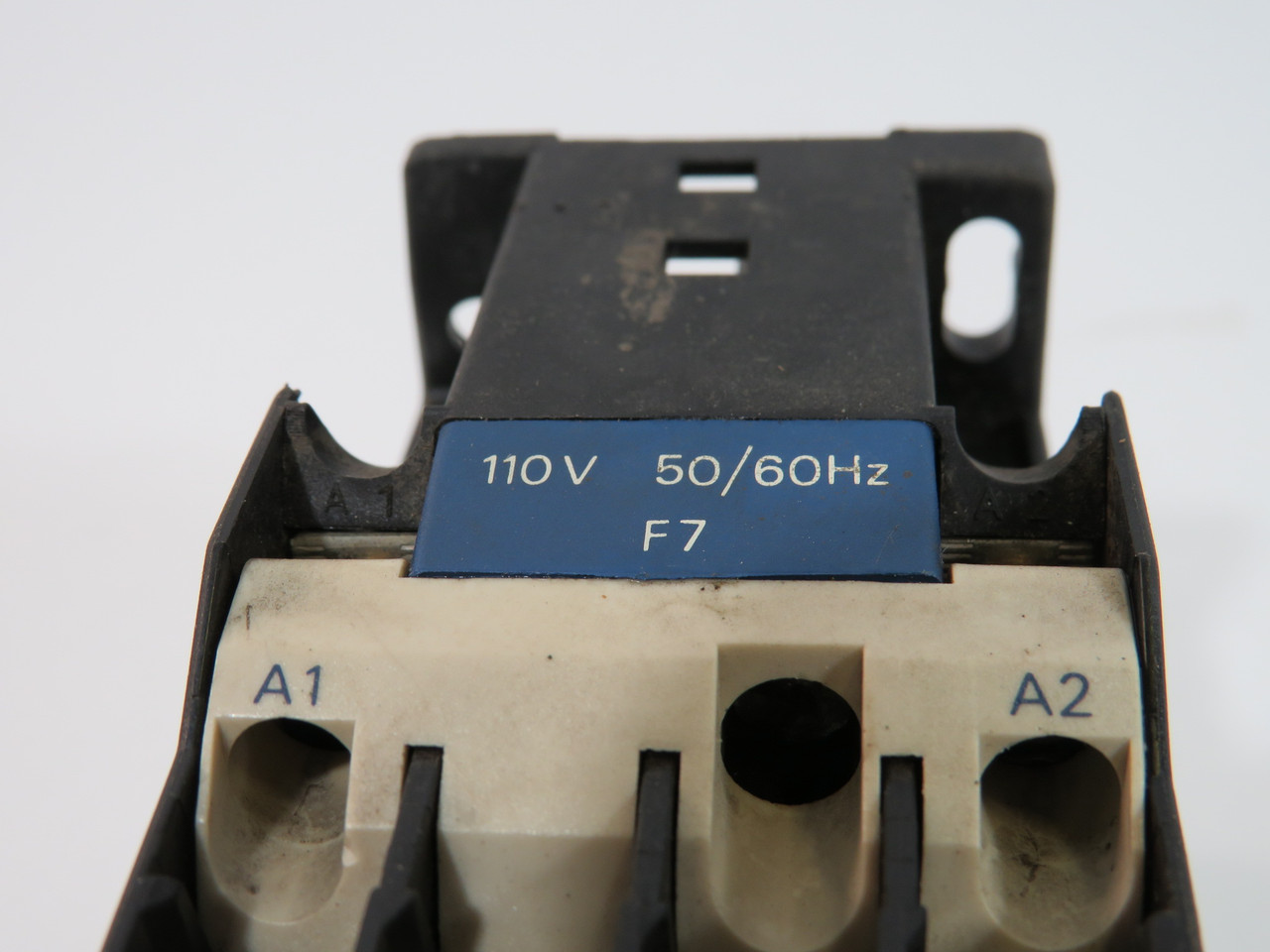 Telemecanique LC1-D0910F7 Contactor 110V 50/60Hz MISSING SPRING/CLIP USED