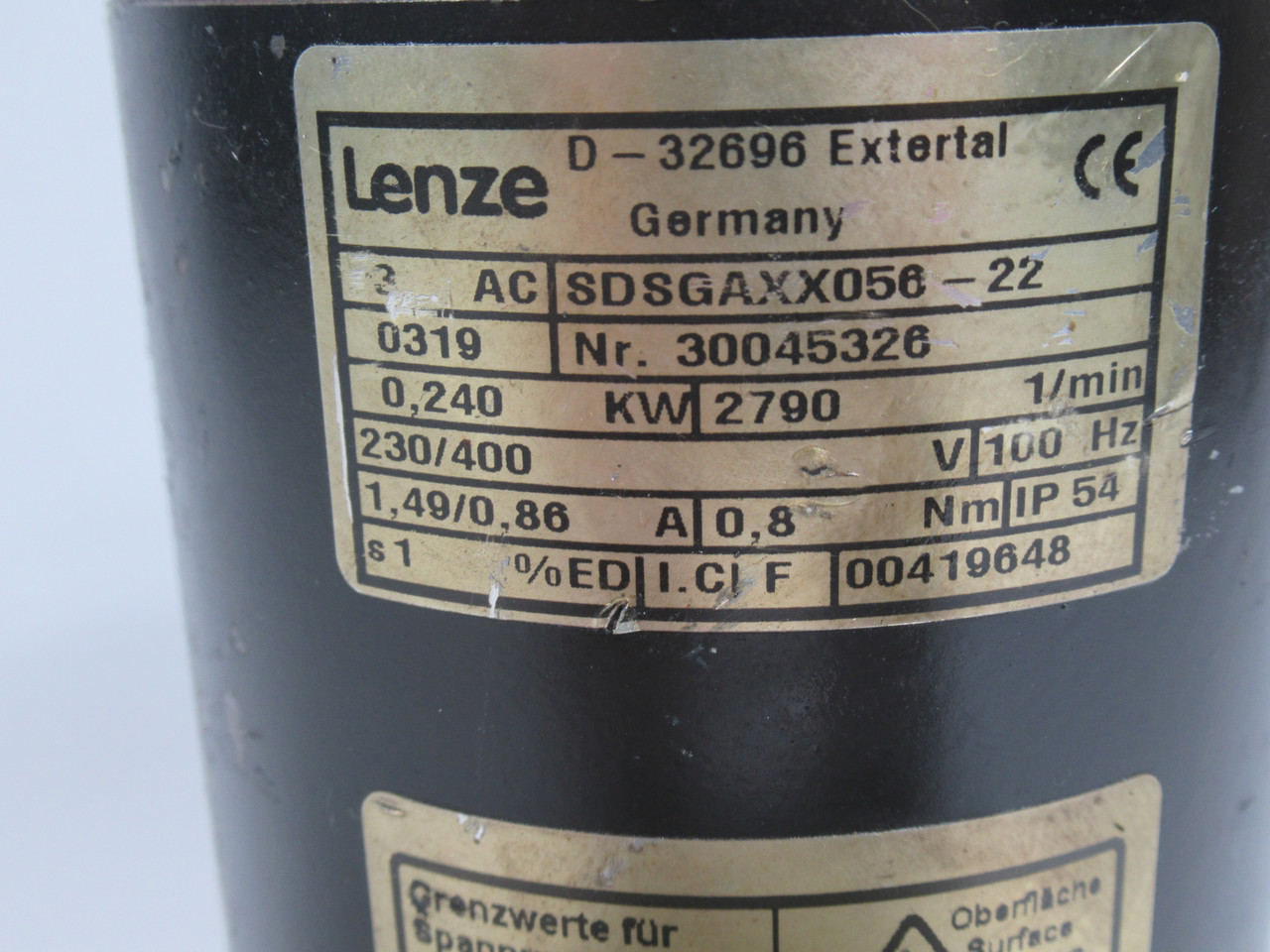 Lenze SDSGAXX056-22 Servo Motor .240kW 2790/min C/W Reducer 59.413:1 USED