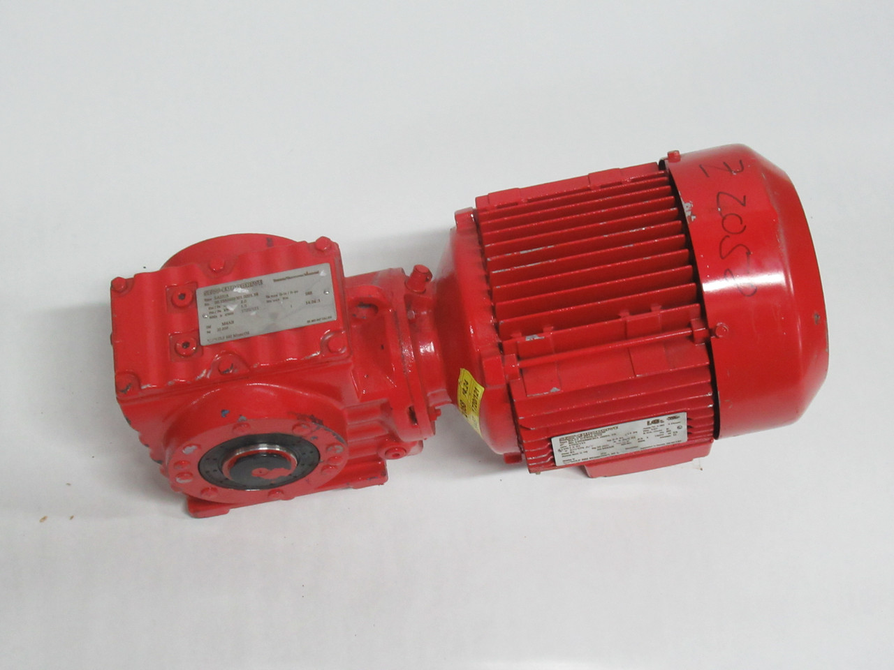 Sew-Eurodrive 2HP 1720RPM 330/575V TEFC C/W Gear Reducer 14.24:1 Ratio USED