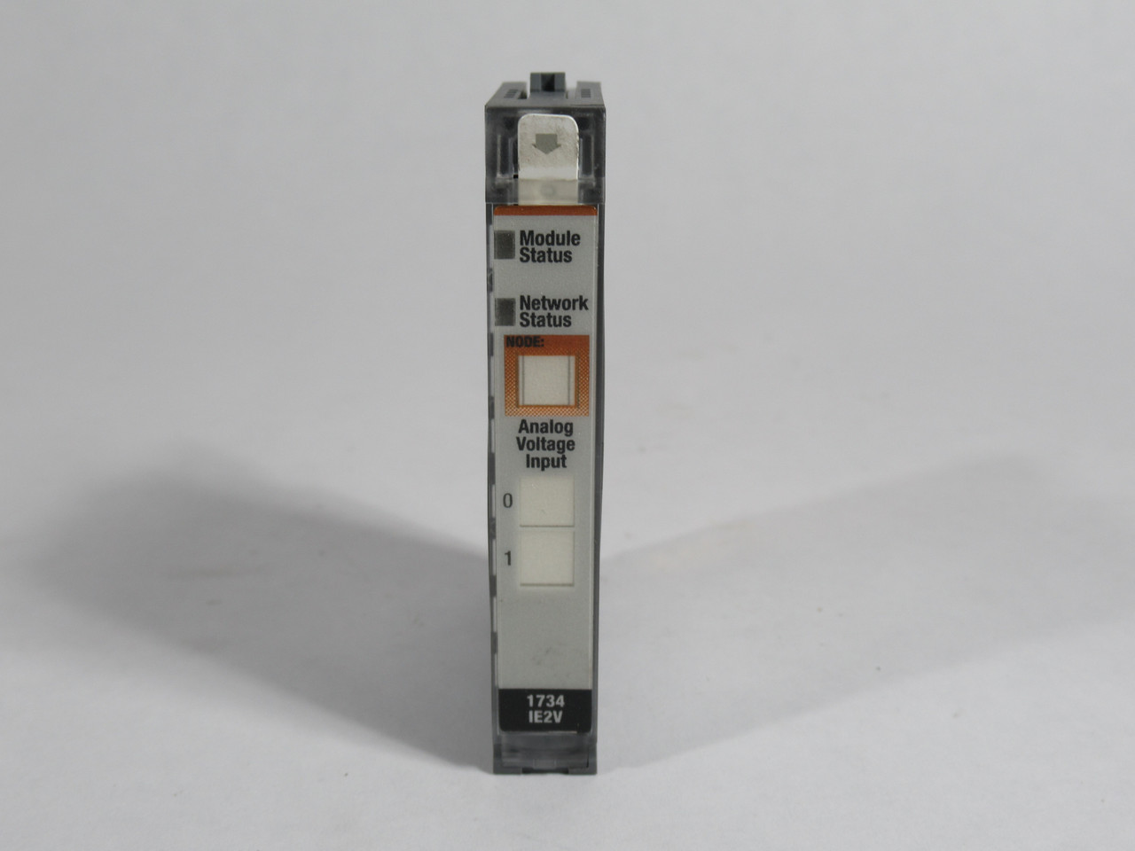 Allen-Bradley 1734-IE2V Ser C Point I/O Analog Module USED