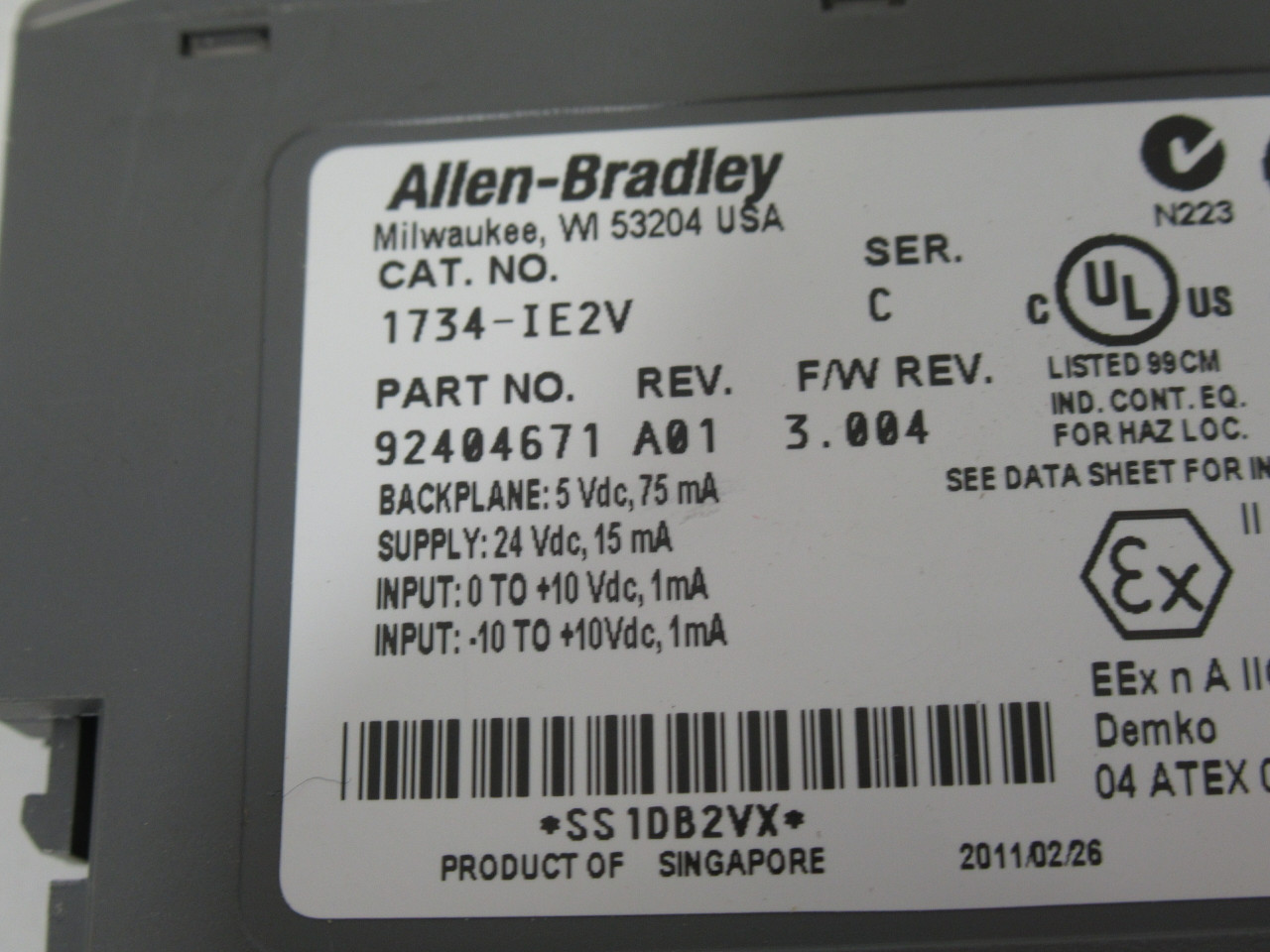 Allen-Bradley 1734-IE2V Ser C Rev A01 F/W 3.004 Point I/O Analog Module USED