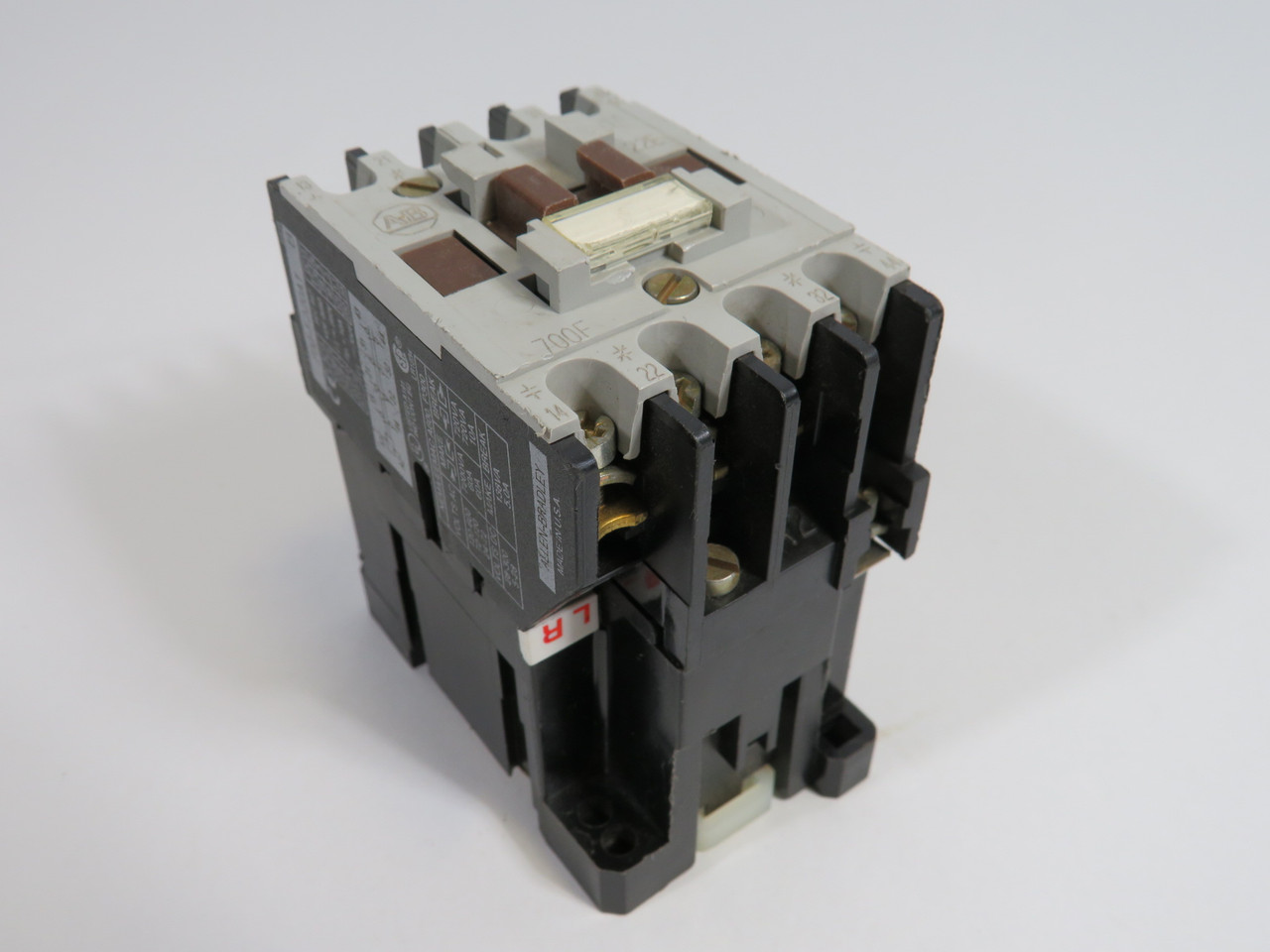 Allen-Bradley 700-F220A1 Ser B Control Relay 120V@60Hz 110V@50Hz SHELF WEAR USED