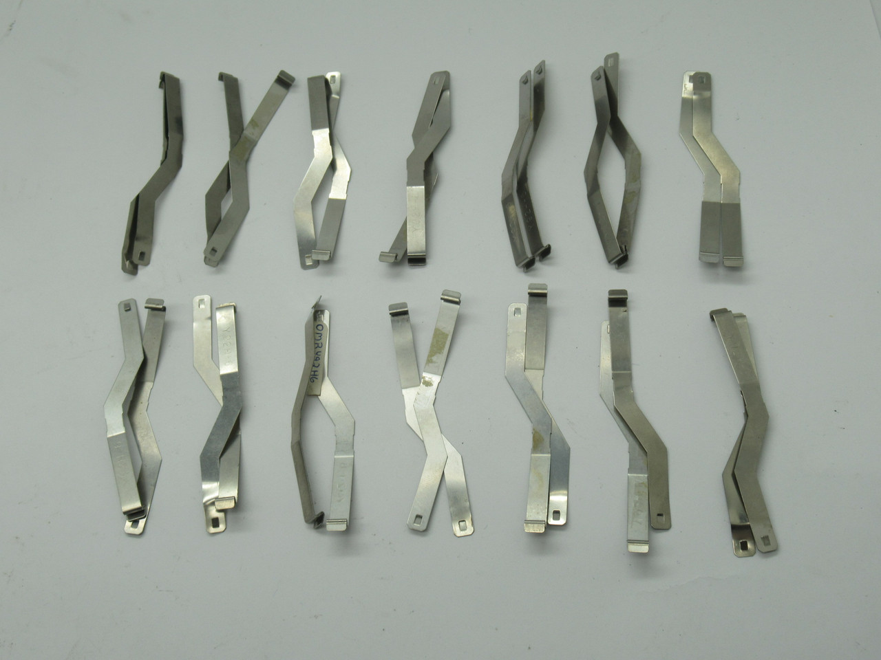 Omron Y92H-6 Hold-Down Clip for H3G Timer Relay Lot of 14 Pairs USED