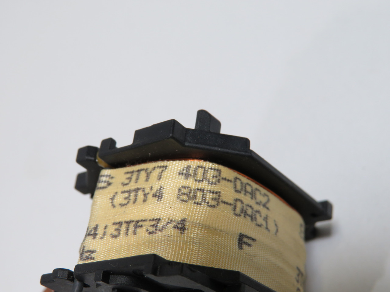 Siemens 3TY7403-OAC2 Contactor Coil 24V 50/60Hz USED