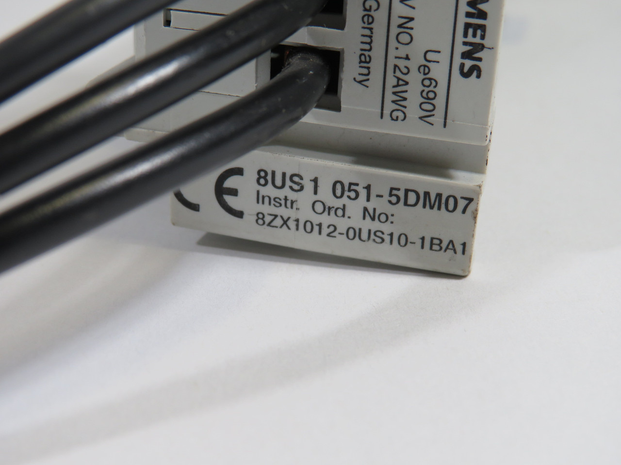 Siemens 8US1-051-5DM07 Busbar System Device Adapter 25A USED