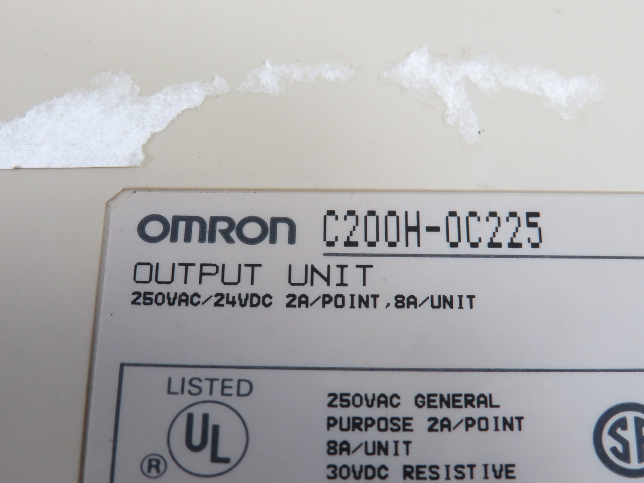 Omron C200H-OC225 Output Unit 250VAC/24VDC MISSING SCREWS/COVER USED