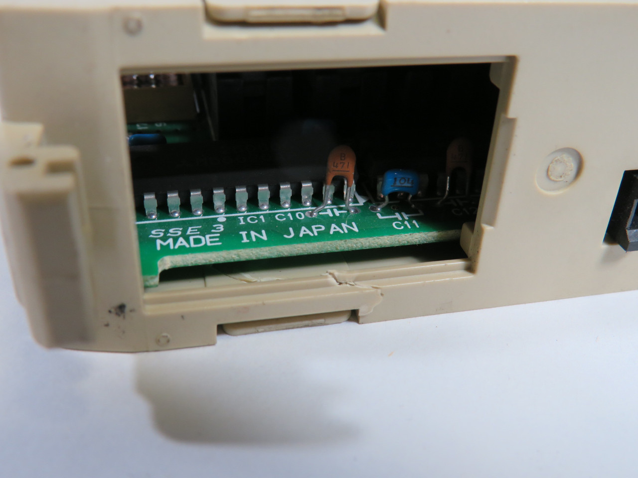 Omron C200H-OC225 Output Unit 250VAC/24VDC SHELF WEAR USED