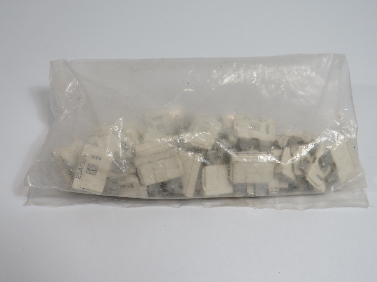 Phoenix Contact 0913757 Blade Fuse 25A 32V Lot of 41 USED