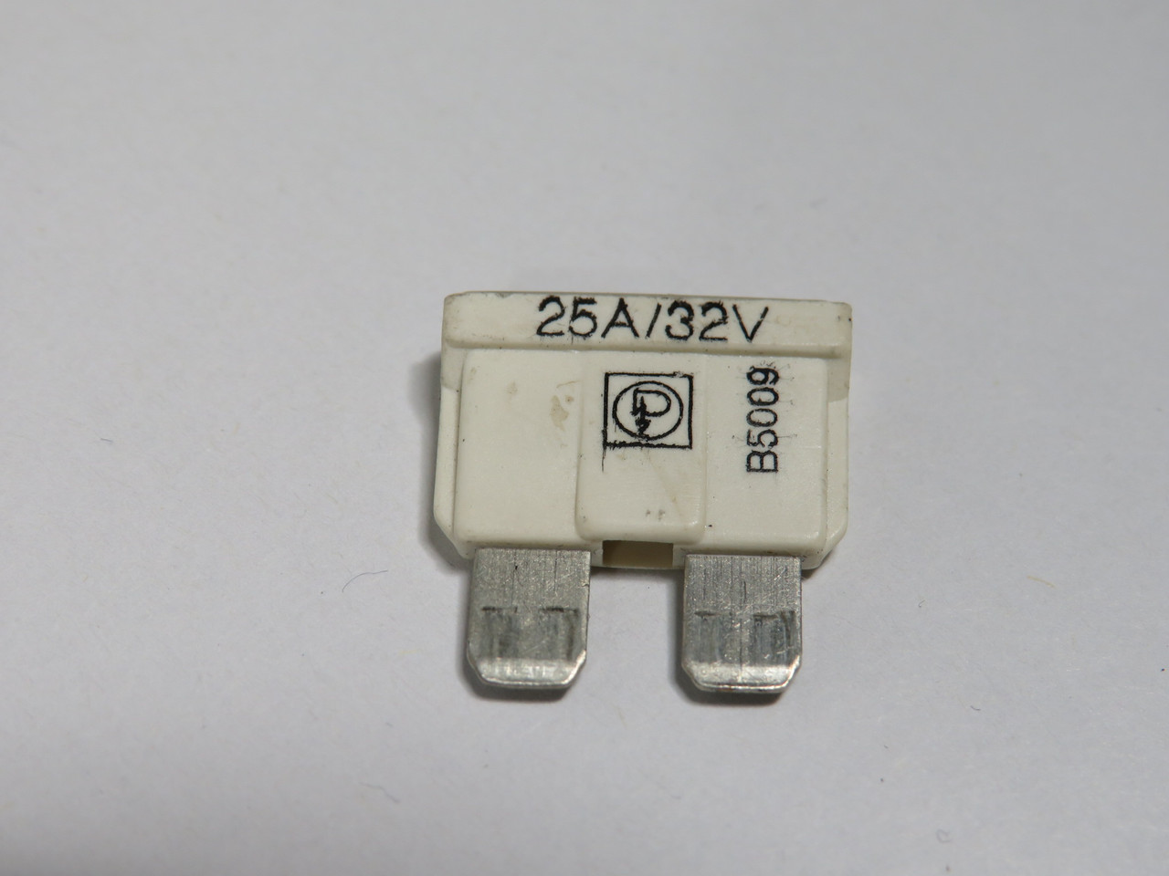 Phoenix Contact 0913757 Blade Fuse 25A 32V Lot of 41 USED