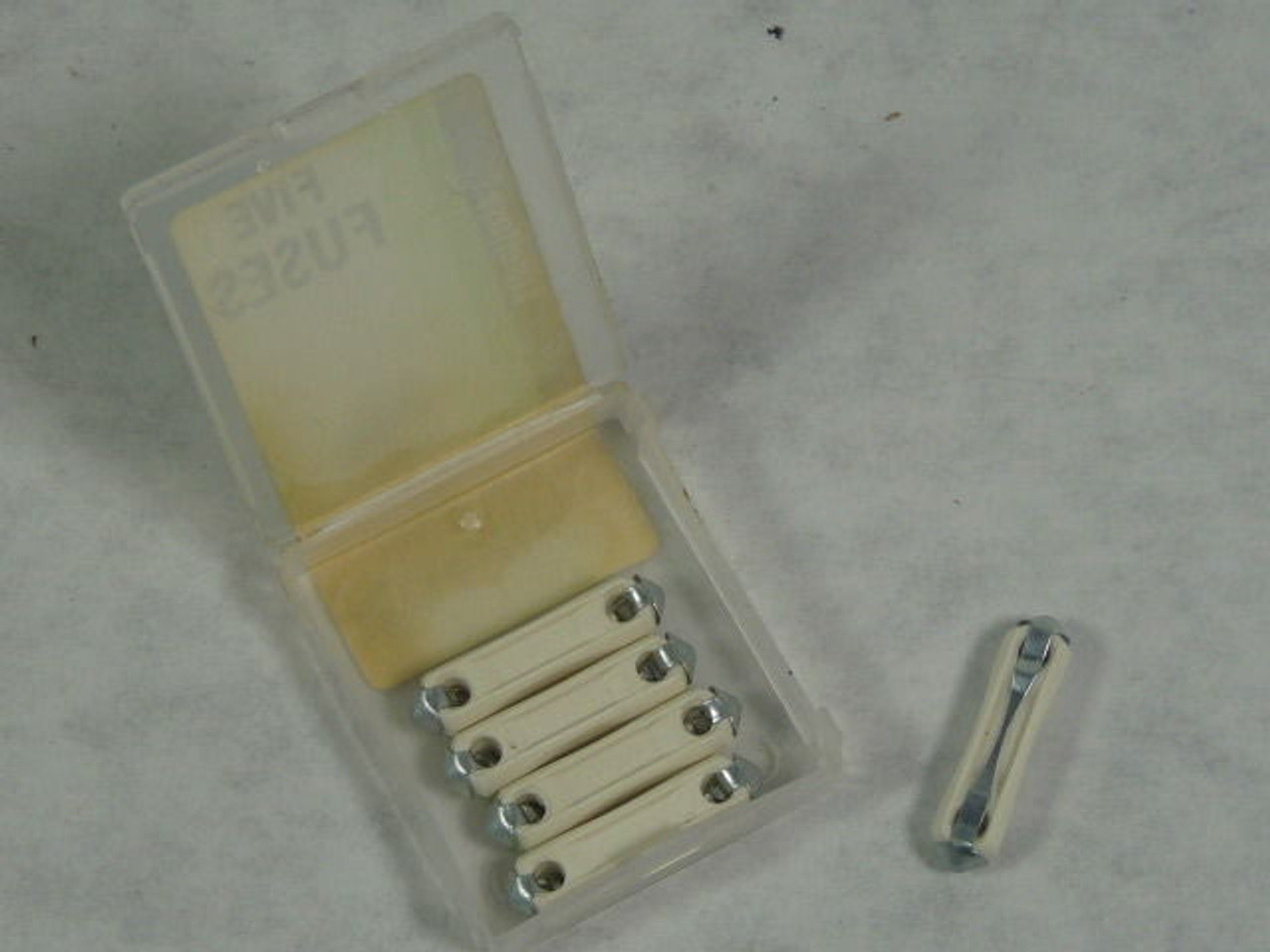 Littelfuse GBC-8 Fuse 8A 32V Lot of 5 ! NEW !