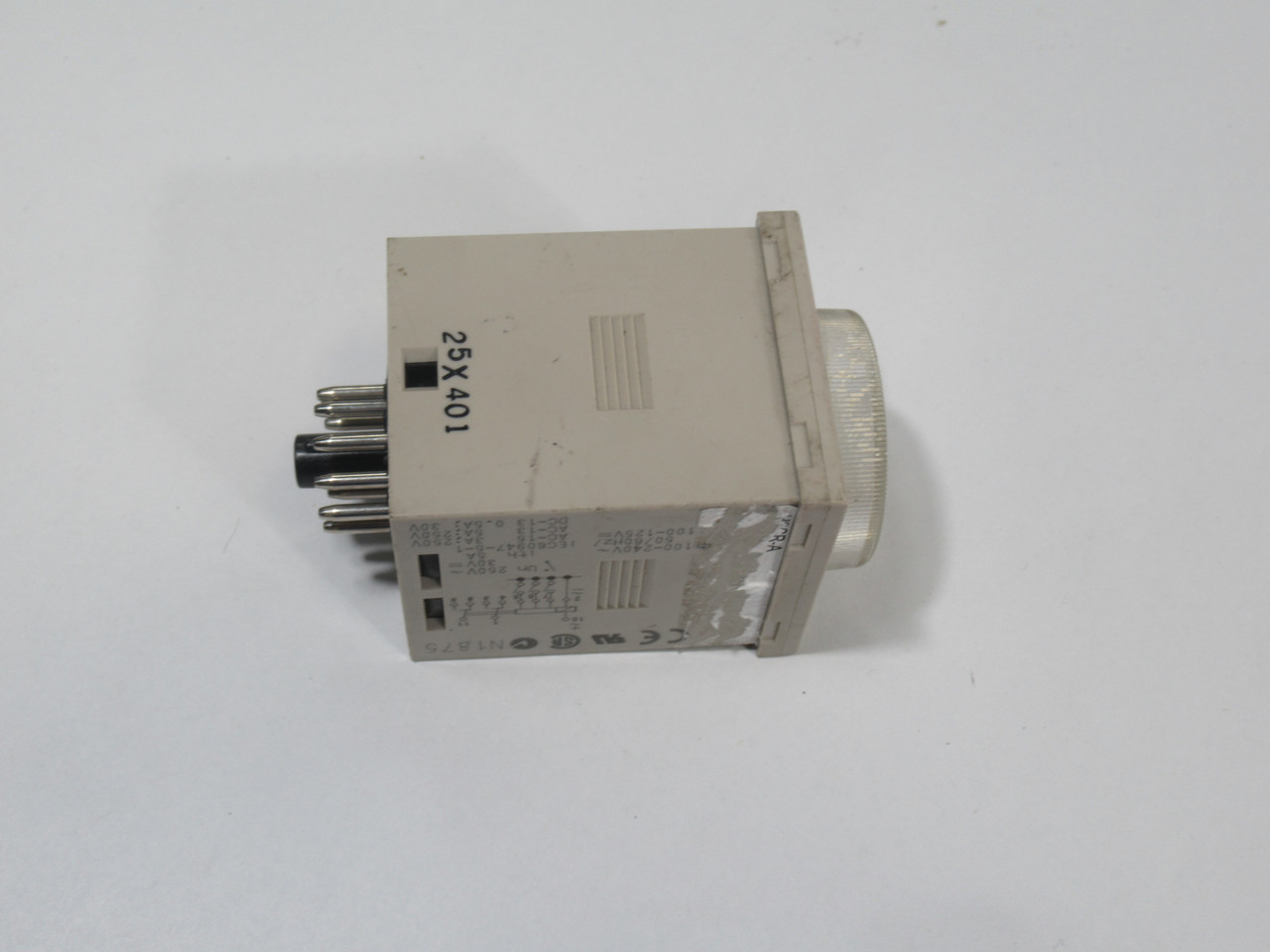 Omron H3CR-A Timer Relay 0.05s-300h 100-240VAC 50/60Hz 100-125VDC 5A USED