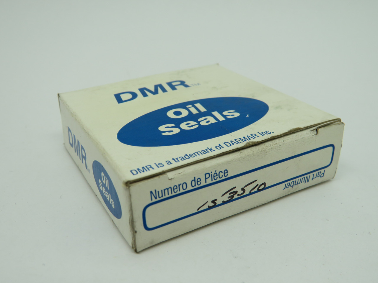 DMR 153510 Oil Seal 15mm ID 35mm OD 10mm W ! NEW !