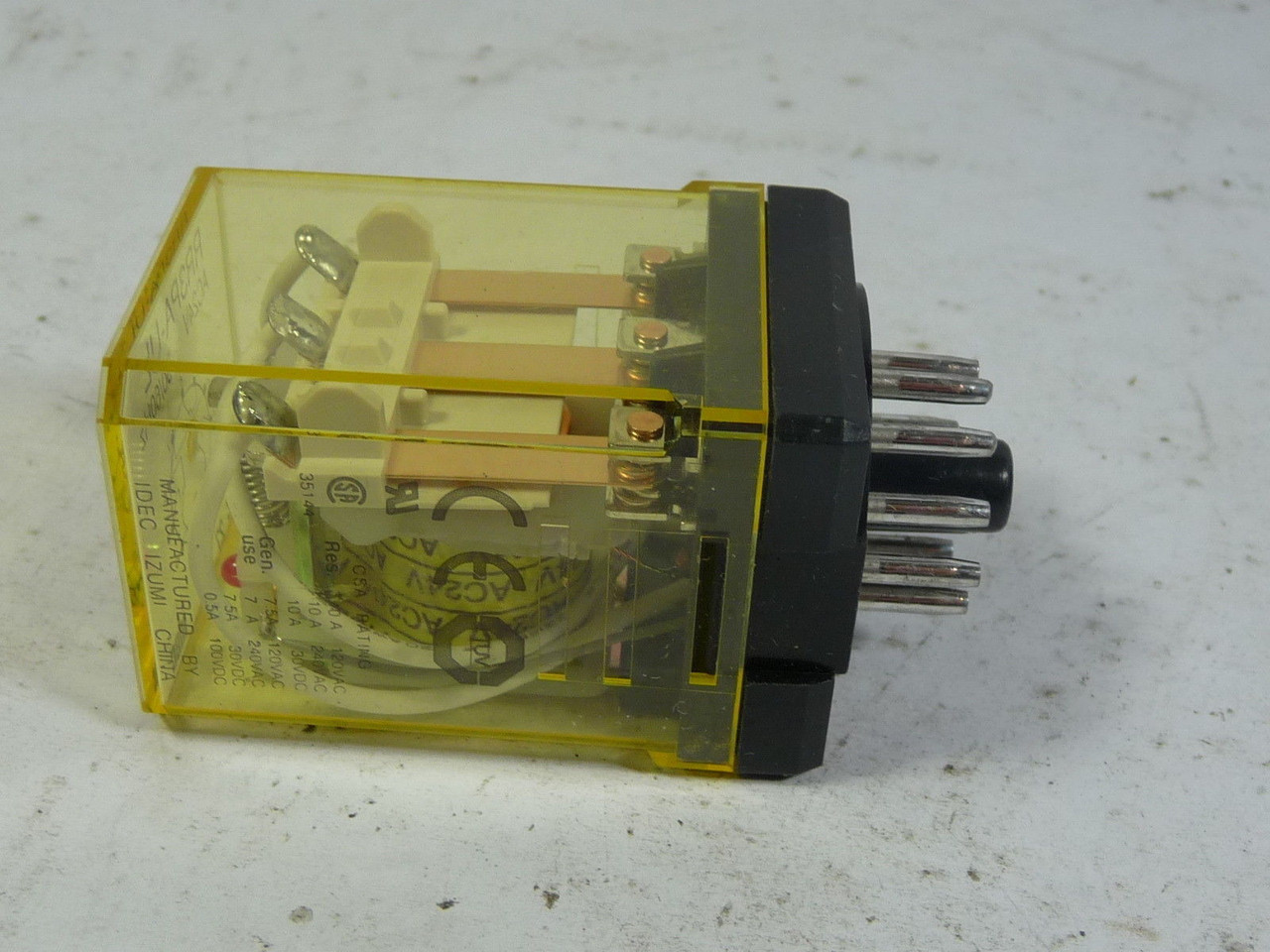 IDEC RR3PA-ULAC24V Relay 10AMP 11Pin 24VAC USED