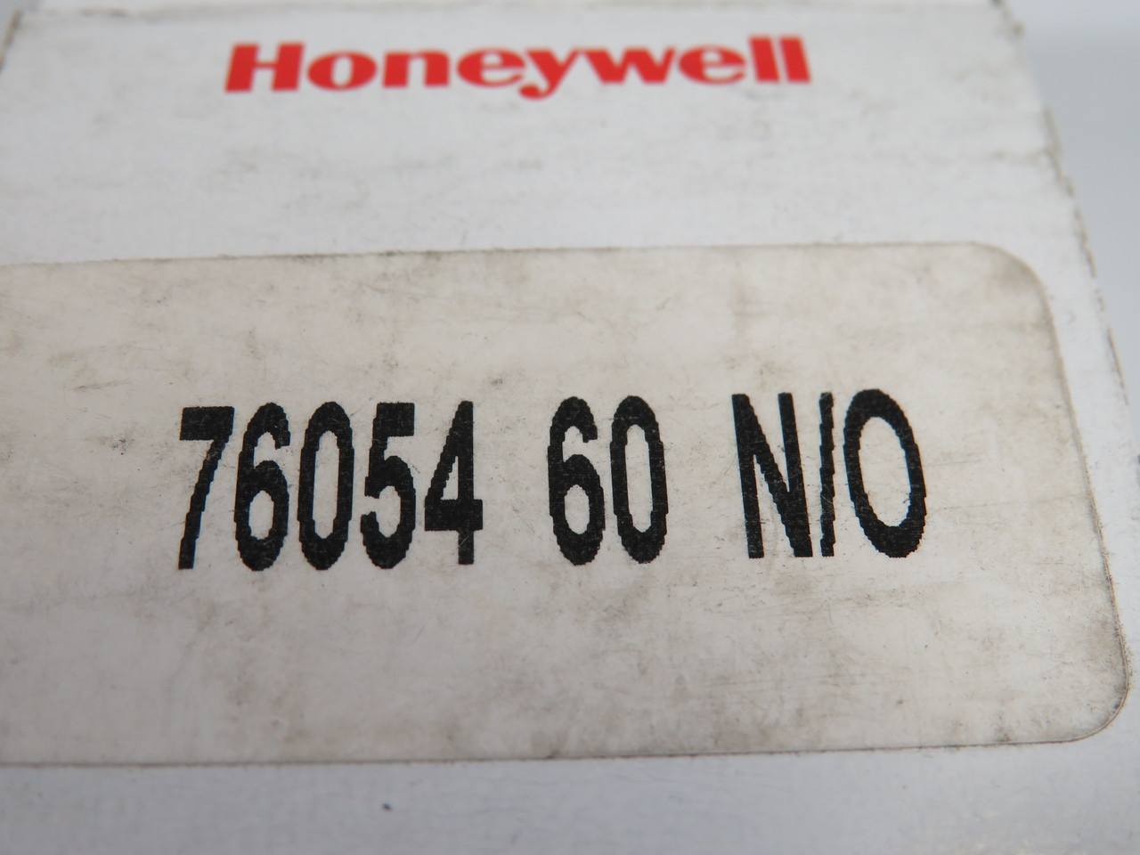 Honeywell 76054-60 Pressure Switch 60psi N/O ! NEW !