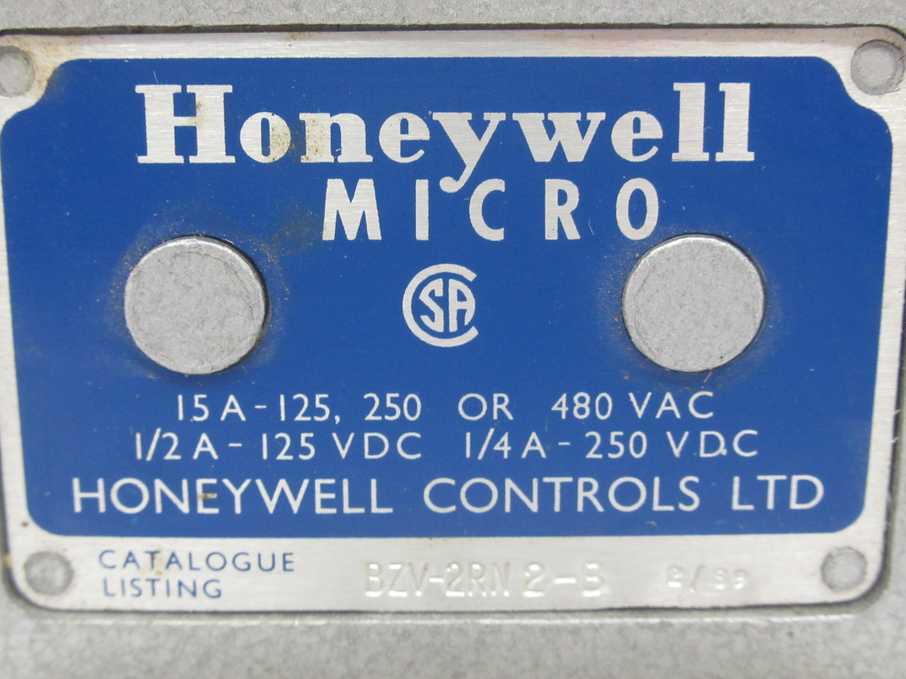 Honeywell BZV-2RN2-B Limit Switch w/Roller Lever 15A@125/250/480VAC USED