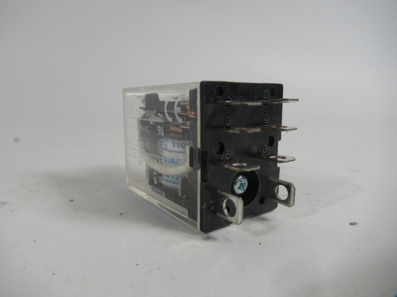 Omron LY2-110/120VAC Relay Coil 110/120VAC 10A 110VAC 8-Pin USED