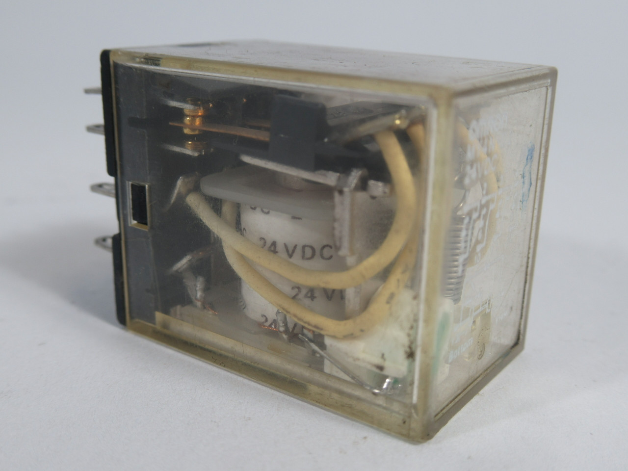 Omron MY4N-D2-DC24 General Purpose Relay 24VDC Coil 14-Pin USED