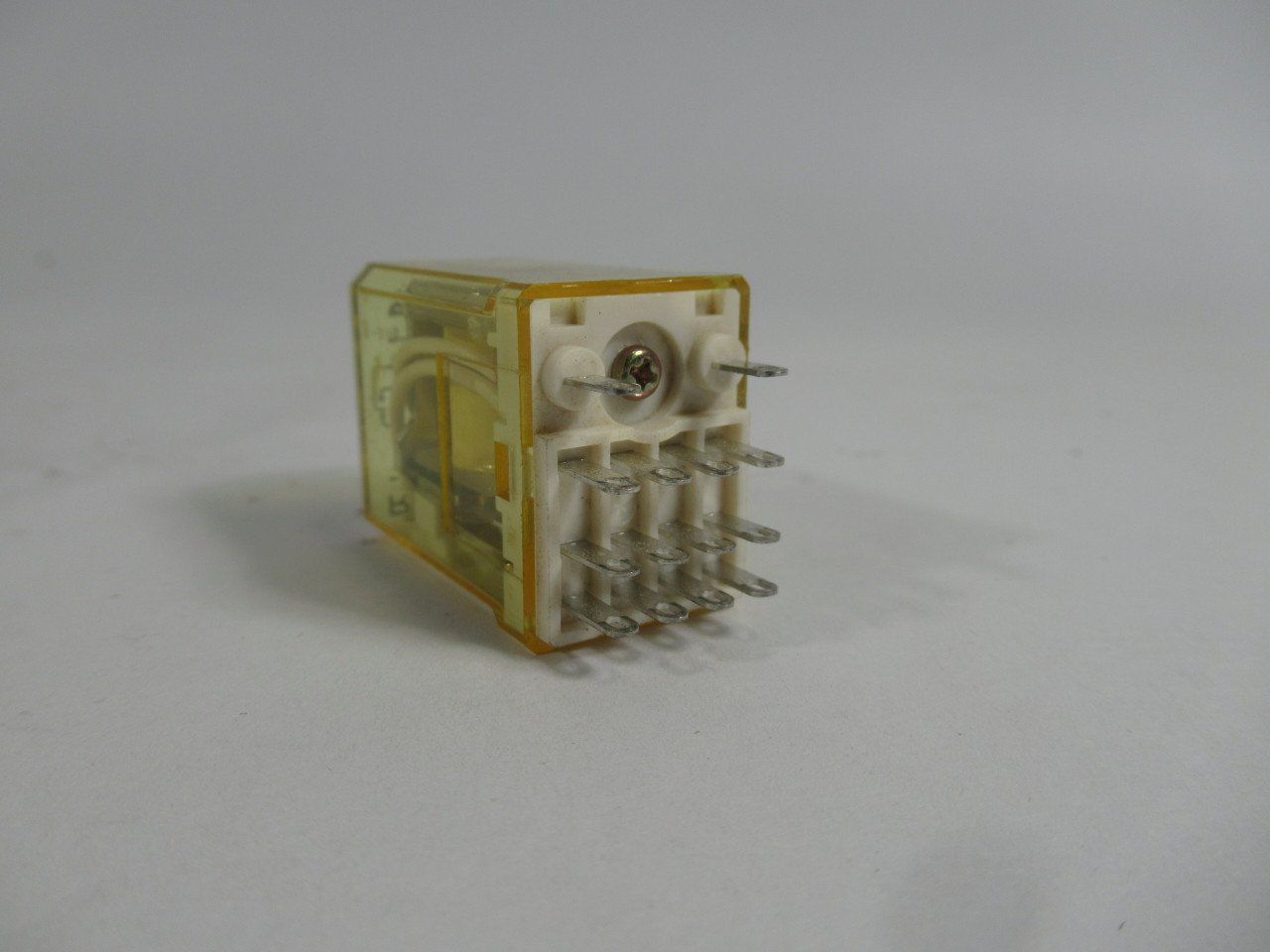 IDEC RY4S-UDC24V Relay 24VDC Coil 3A 240VAC/30VDC 14-Pin USED