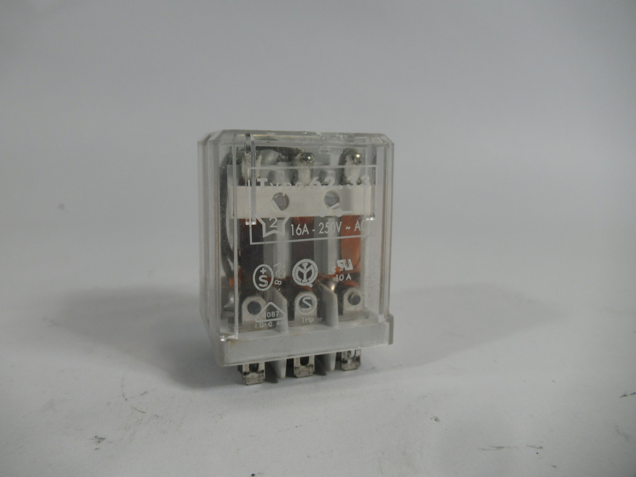 Finder 62.33.8.110.0030 Relay 16A 250V Coil 110VAC 11-Pin W/ Indicator USED