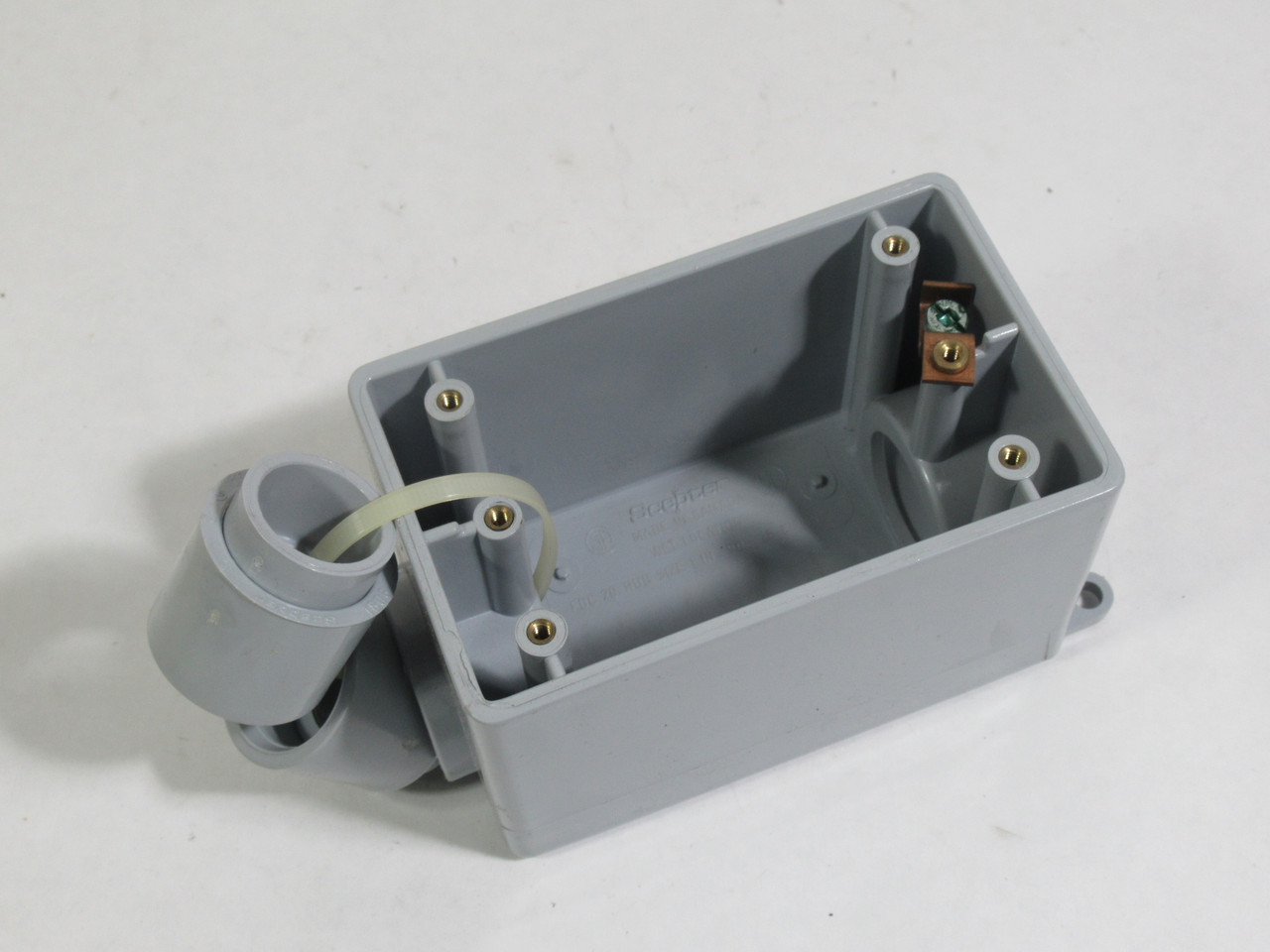 IPEX FDC20 Scepter Conduit Box 1Gang 2Hubs 1"Hub 2.75"Depth C/W 1806 x2 USED