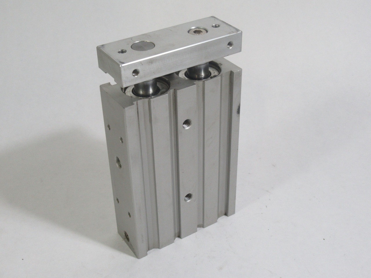 SMC CXSM32-60 Dual Rod Cylinder 32mm Bore 60mm Stroke 0.7MPa USED