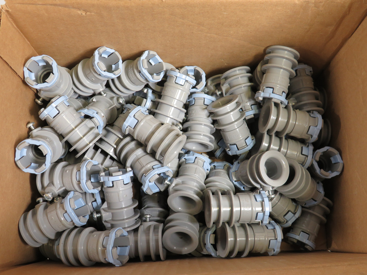 Royal RKTC10 ENT to EMT Set Screw Adapter 1/2" Lot of 62 SHELF WEAR NEW
