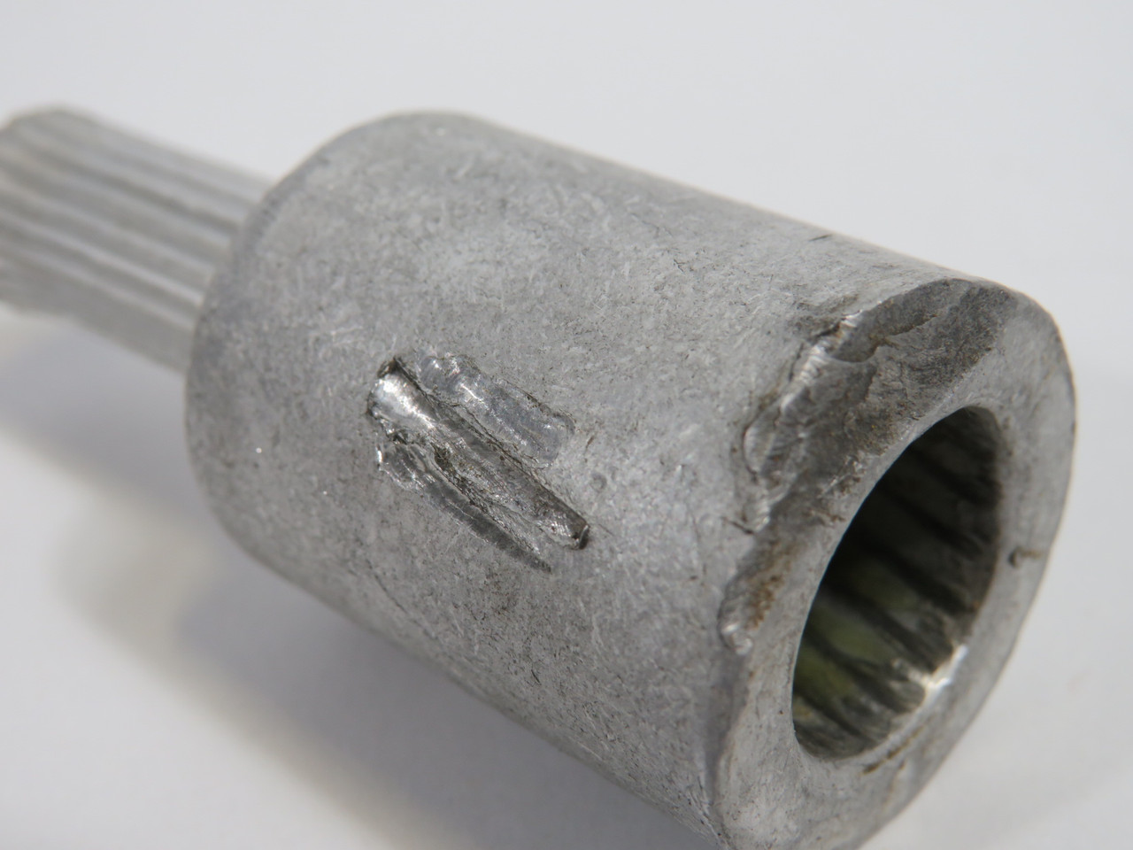 Generic ACM-300 Aluminum Pigtail Adapter 300kcmil C/W Cover COSMETIC DMG USED