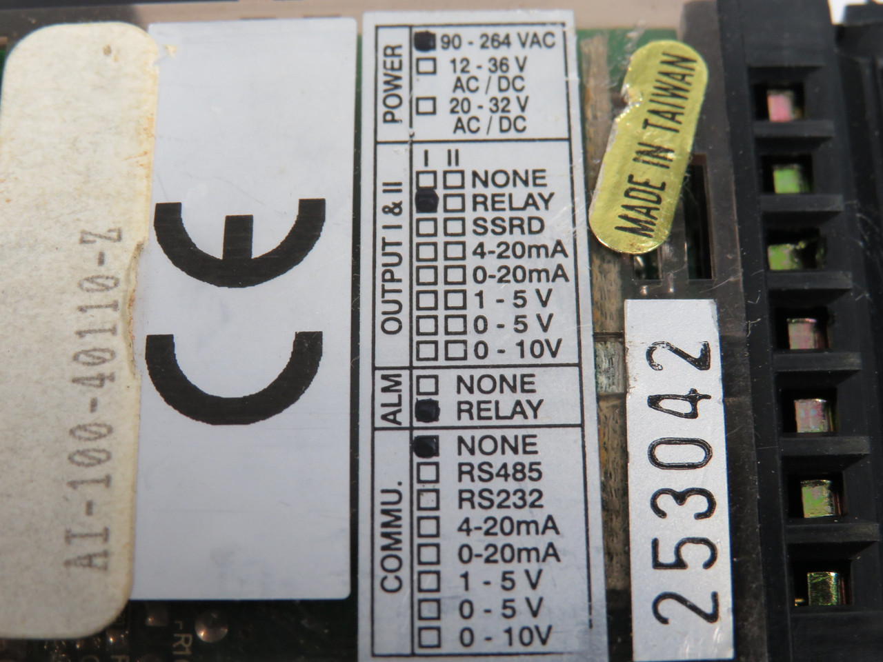 Mueller AI-100-40110-Z Panel Meter 4-Digit Display 90-264V 253042 USED