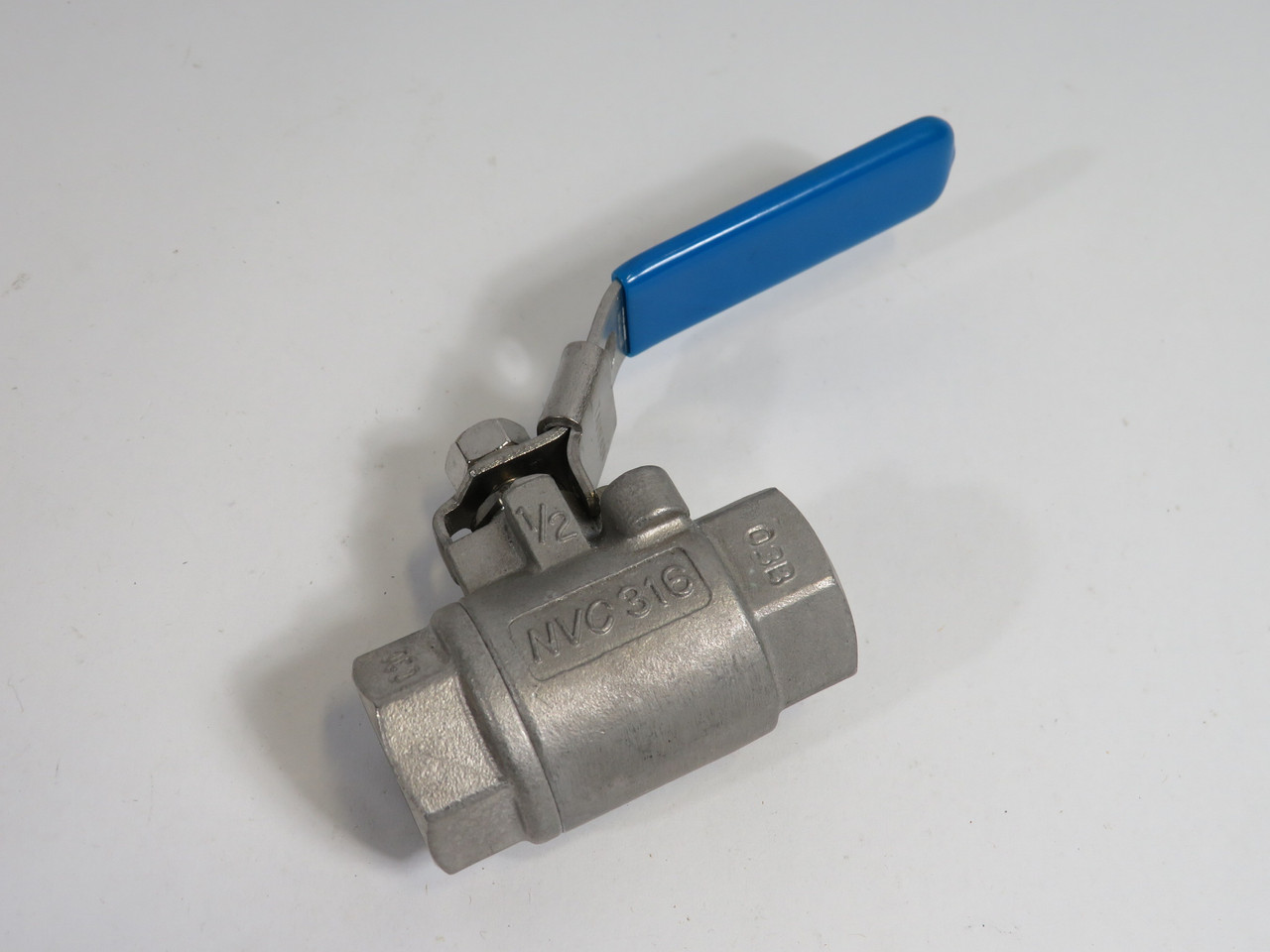 NVC 316-1/2 Full Port Stainless Steel Ball Valve 1/2" Threaded 2000 WOG USED