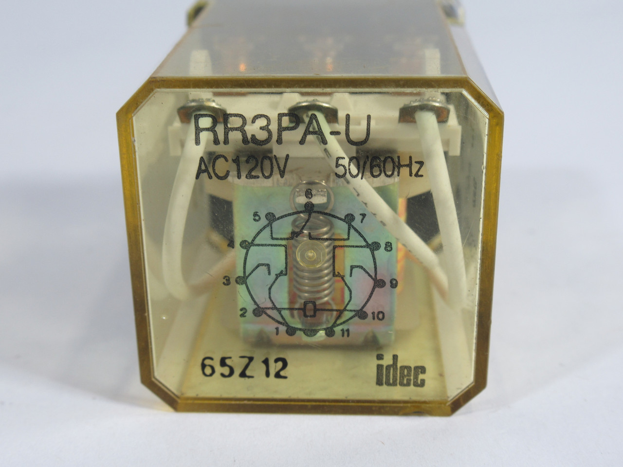 IDEC RR3PA-UAC120V Relay 120VAC 50/60Hz 10A/120/240VAC 30VDC USED