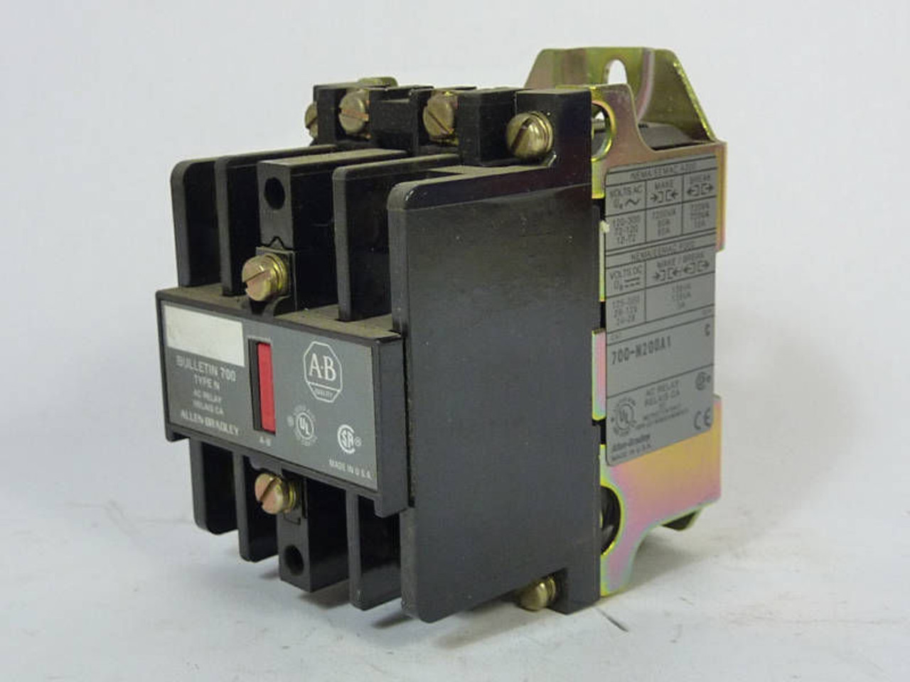 Allen-Bradley Control Relay 110/120V 700-N200A1 C USED