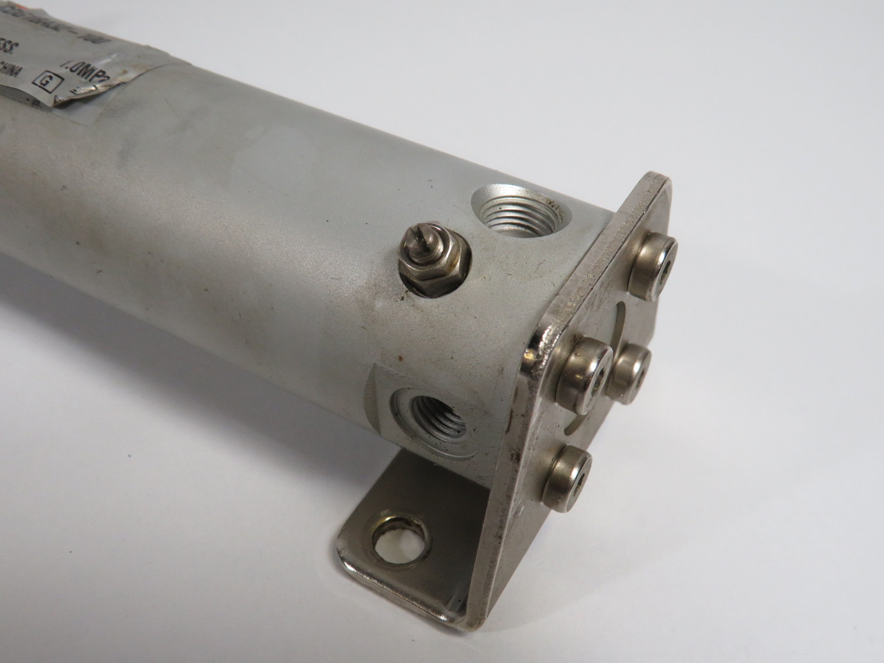 SMC CDG1BA32-100 Air Cylinder 32mm Bore 100mm Stroke SHELF WEAR USED