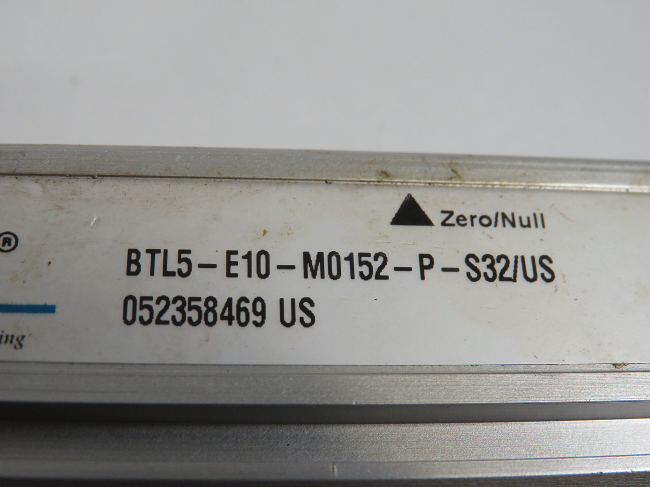 Balluff BTL5-E10-M0152-P-S32/US Transducer 4-20mA 8-Pole SHELF WEAR USED