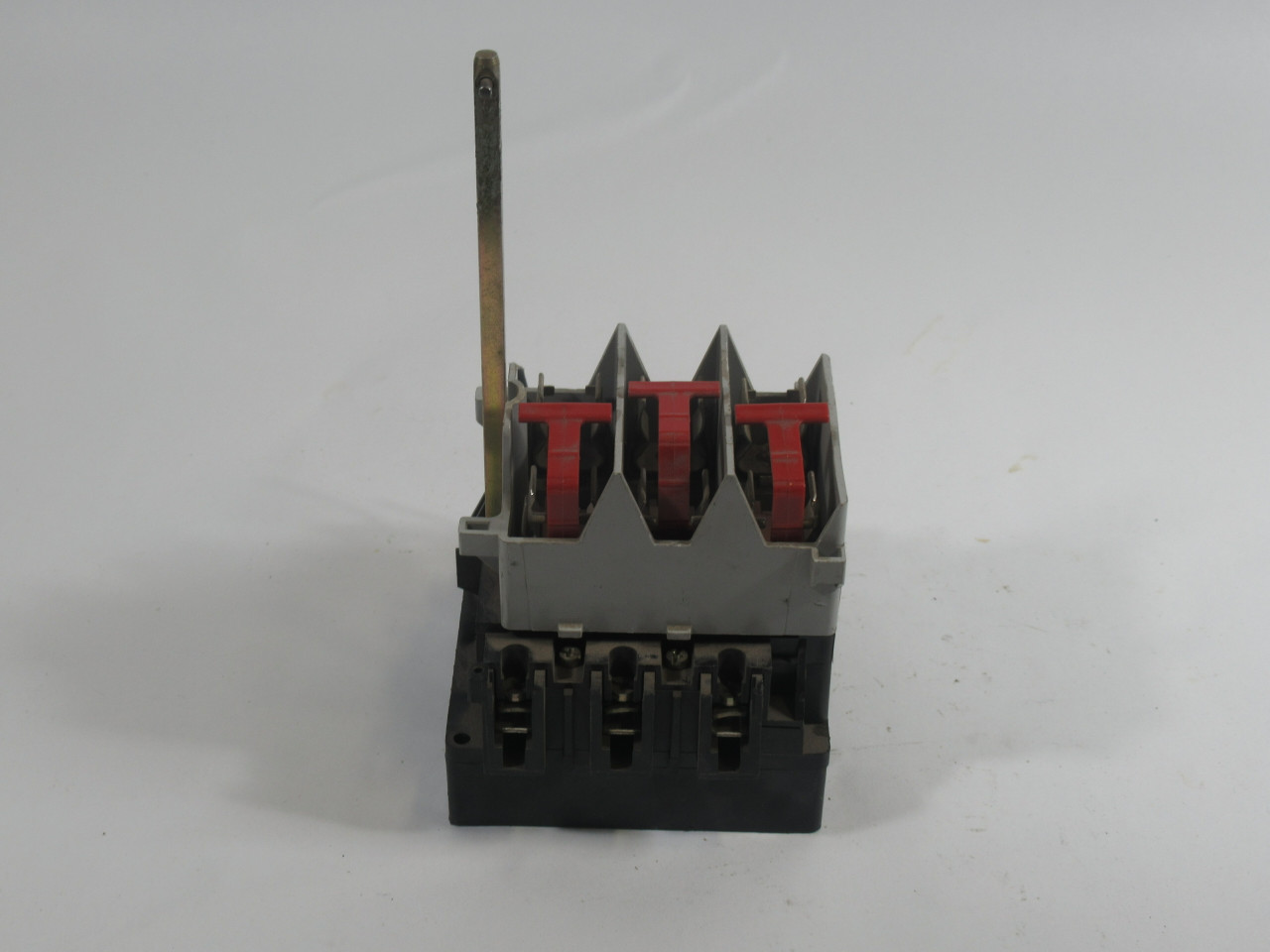 Allen-Bradley 194R-NJ030P3 Disconnect Switch Series B 30A 7" Shaft USED